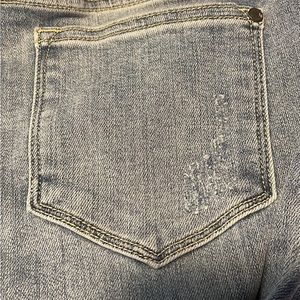 Judy Blue mid-rise lightly distressed 7/28 bootcut jeans NWT